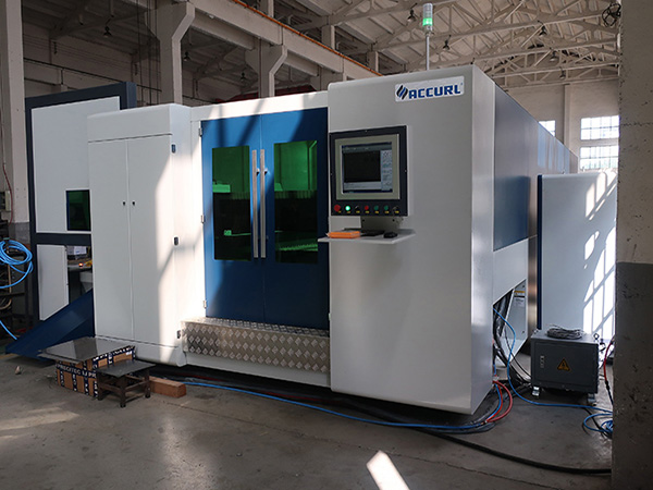 3000W Fiber Laser Sny Machine Met Double Pallet Changer