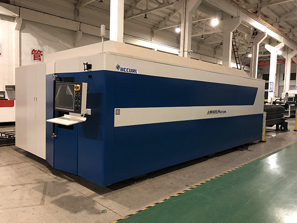 Voltooide Pallet Changer Fiber Laser Pyp en Plaat Metaal Sny Machine